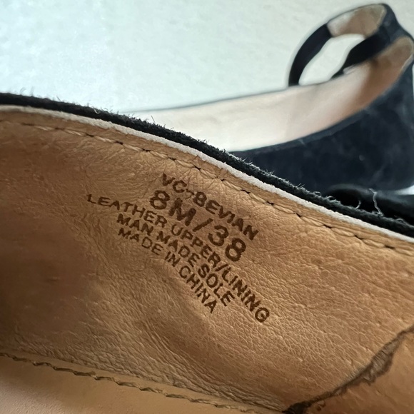 Vince Camuto long strap flats - Picture 8 of 9